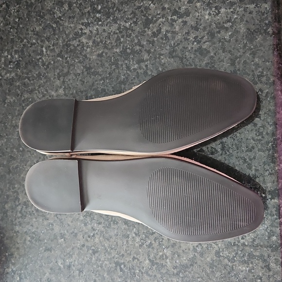 Steve Madden (carpine) flats. Size 6.5. Beige suede. - Picture 2 of 2